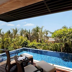 King Deluxe Plunge Pool Room